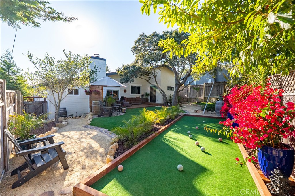 5282 Hillcrest
