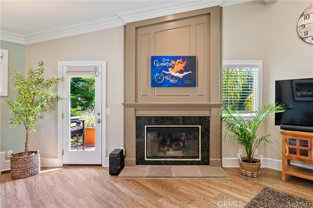 5282 Hillcrest