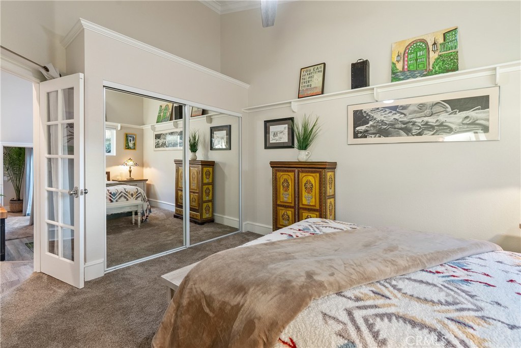 5282 Hillcrest