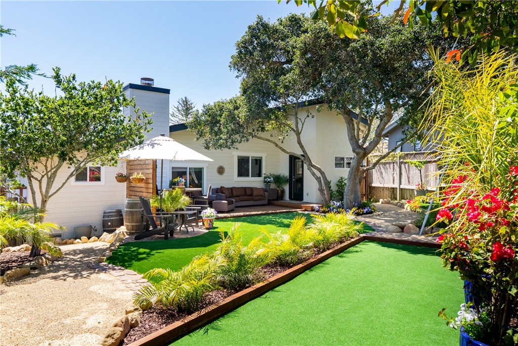 5282 Hillcrest