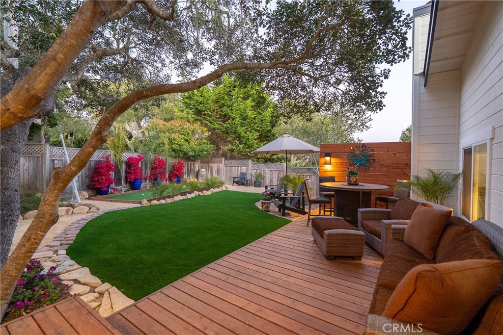5282 Hillcrest