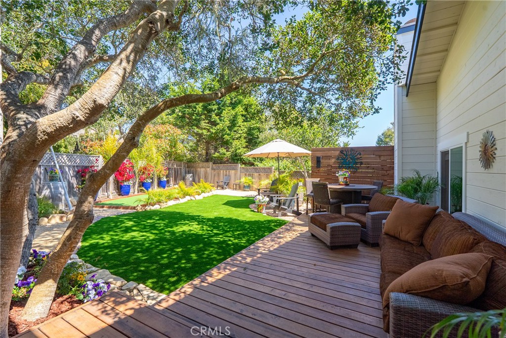 5282 Hillcrest