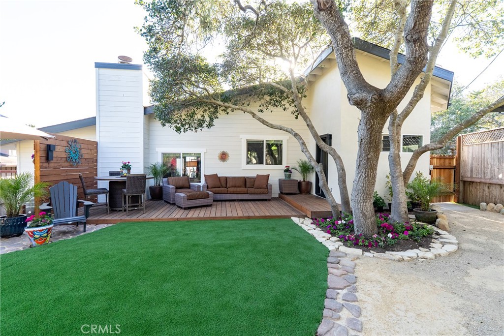 5282 Hillcrest