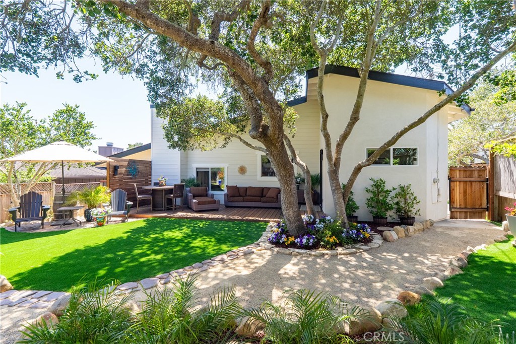 5282 Hillcrest