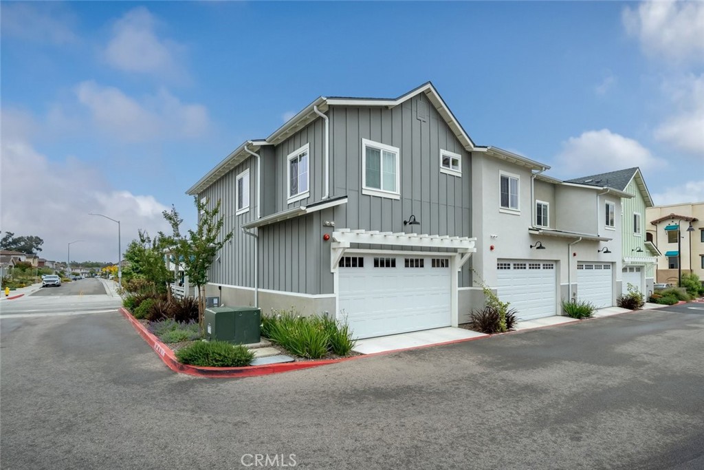 1115 Tiburon
