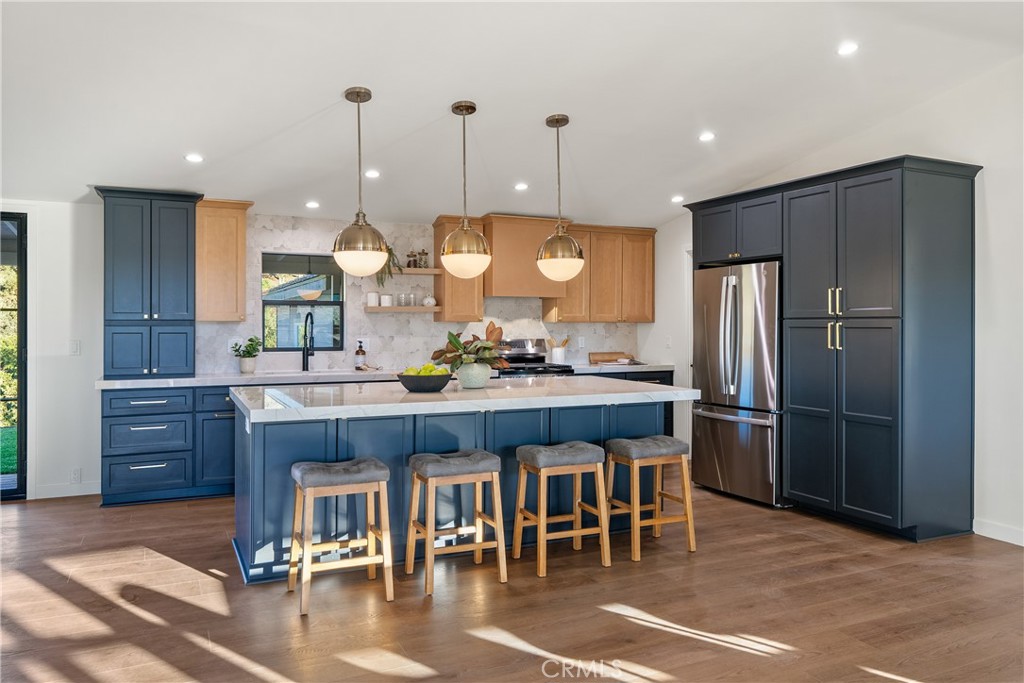 4475 Interlake