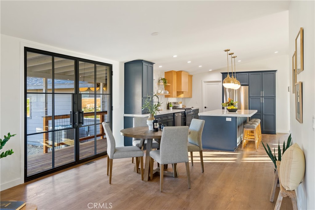 4475 Interlake