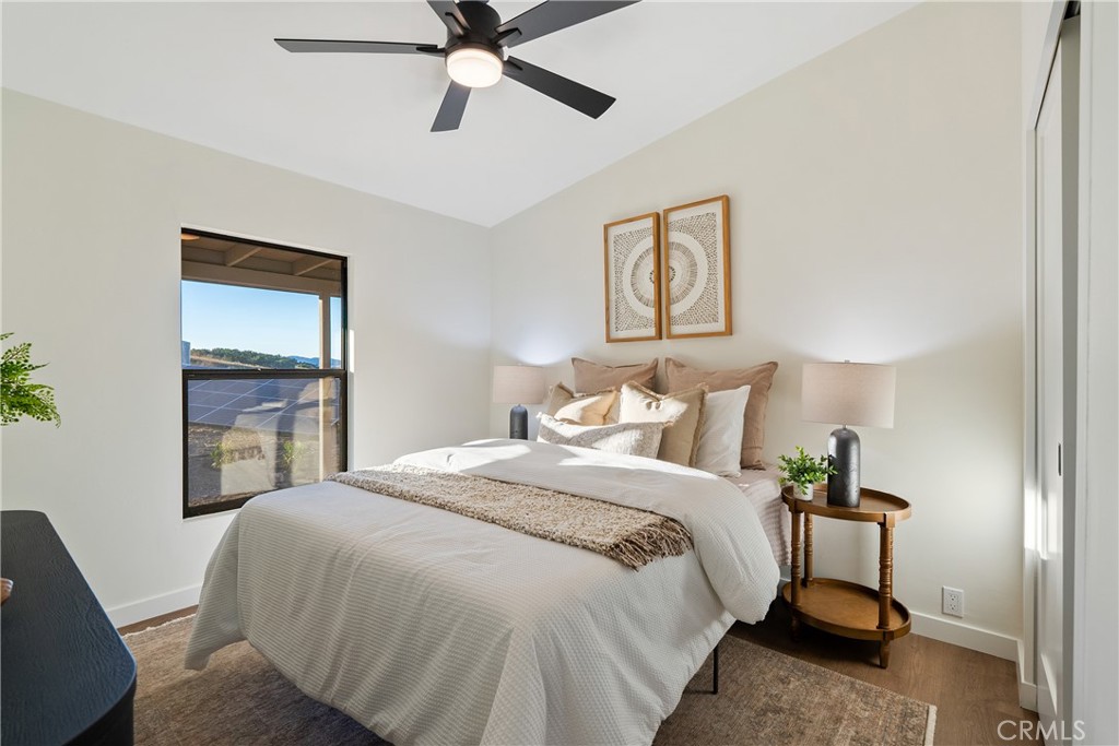 4475 Interlake