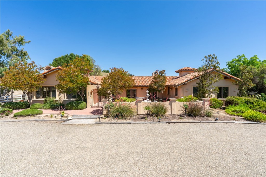 7568 Creston