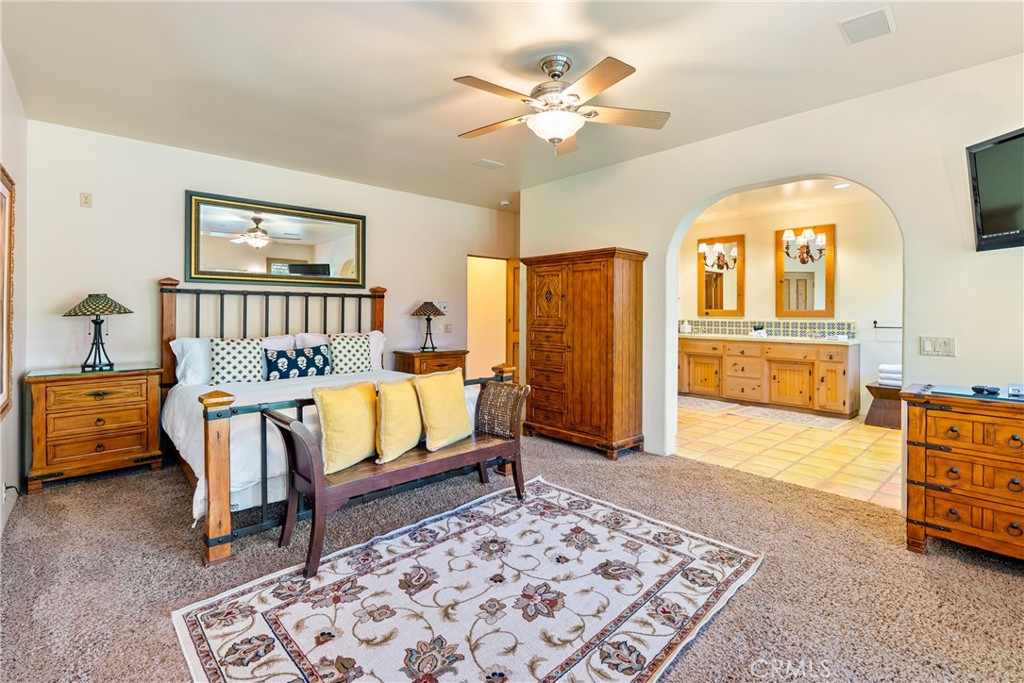 7568 Creston