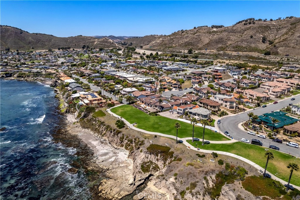 120 Hermosa