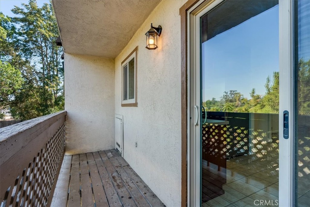 2212 Pine