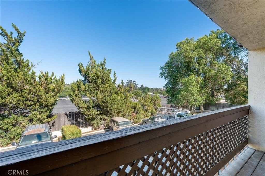 2212 Pine
