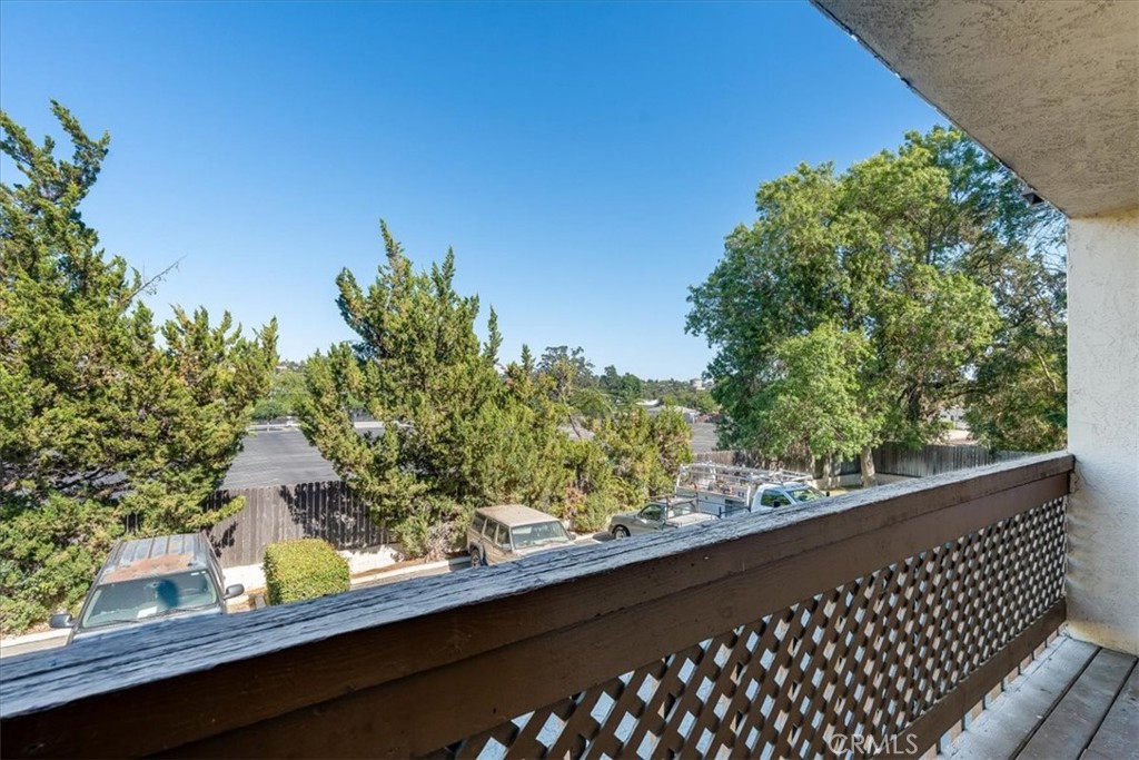 2212 Pine