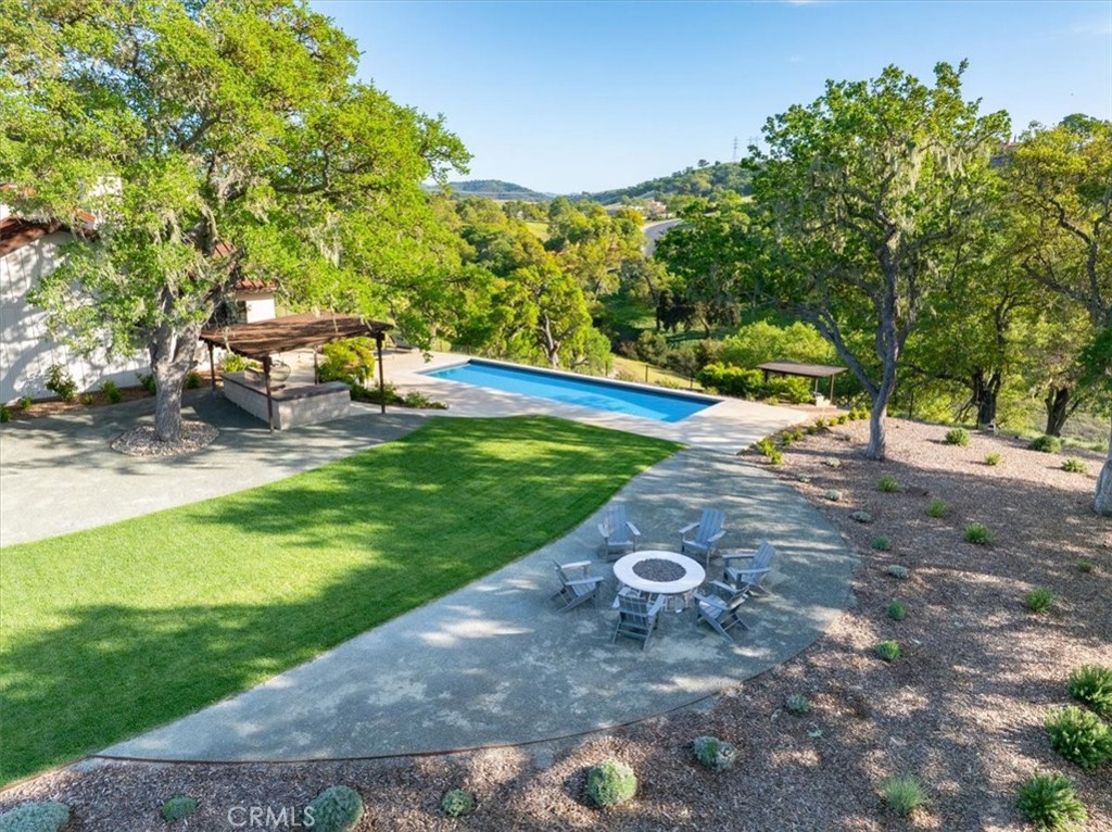 2925 Warm Springs Lane