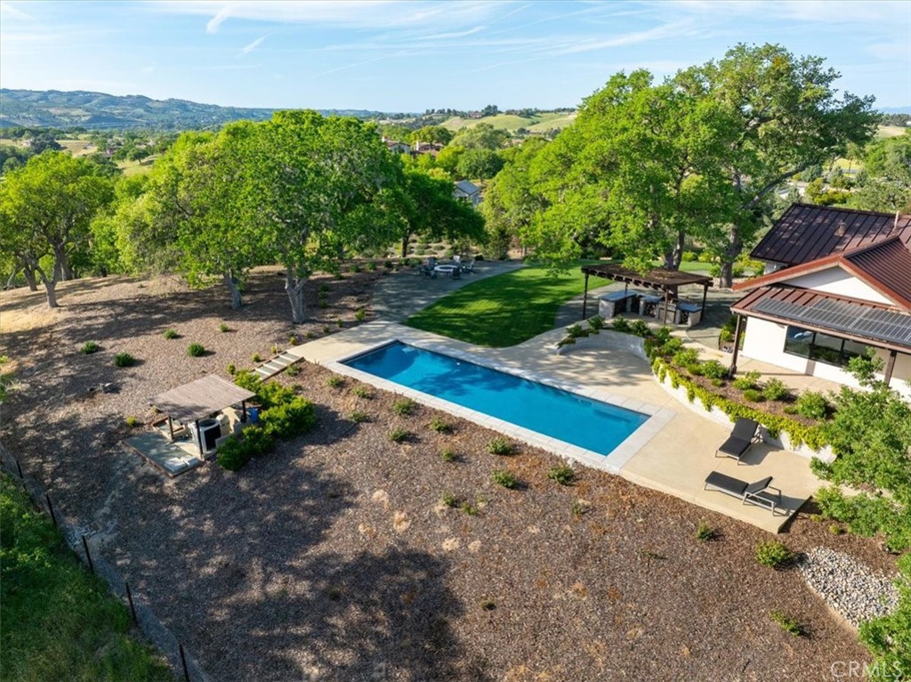 2925 Warm Springs Lane