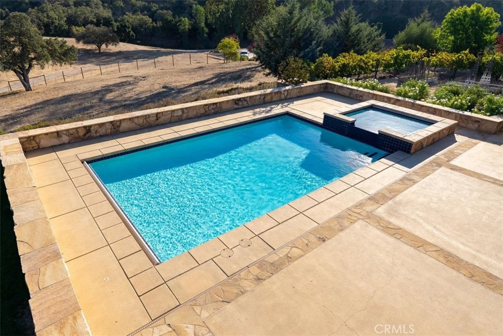 2325 Warm Springs