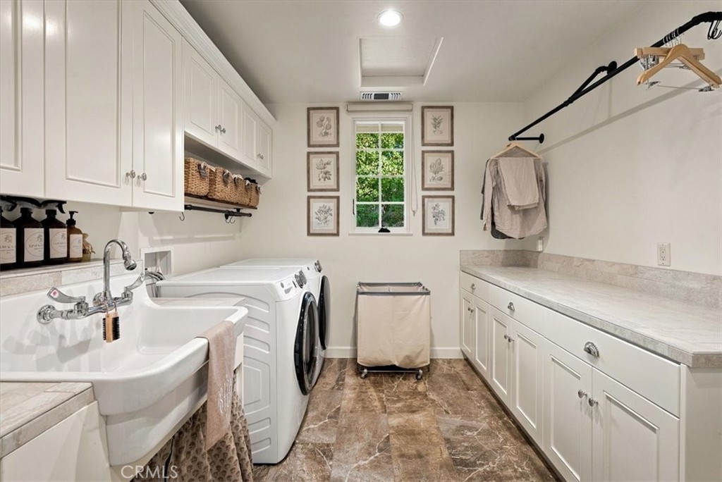 2325 Warm Springs