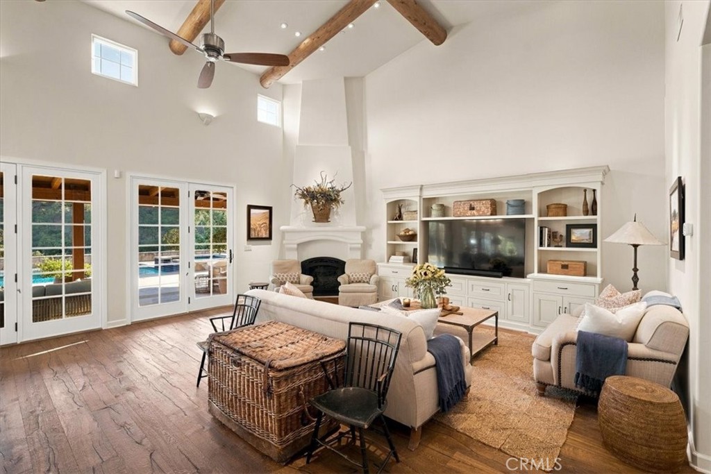 2325 Warm Springs