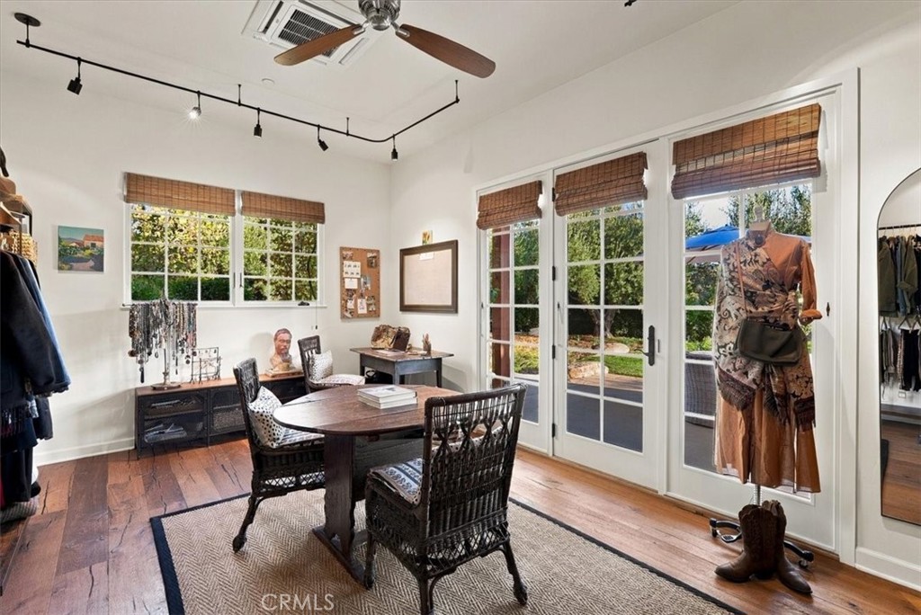 2325 Warm Springs
