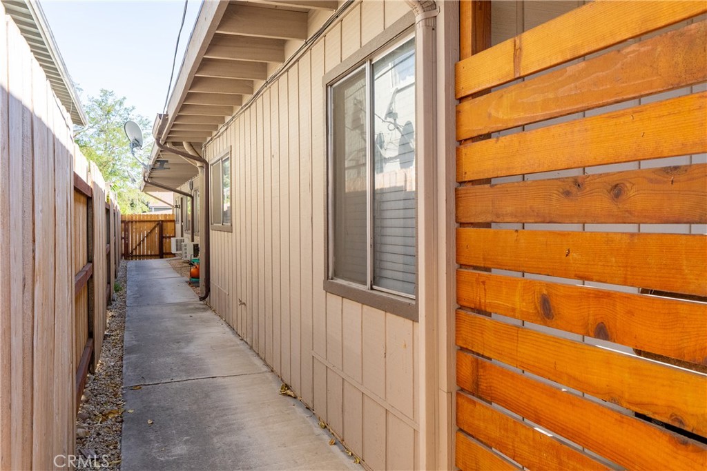 1635 Pine