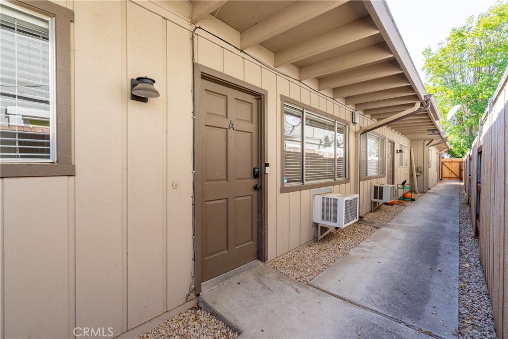 1635 Pine