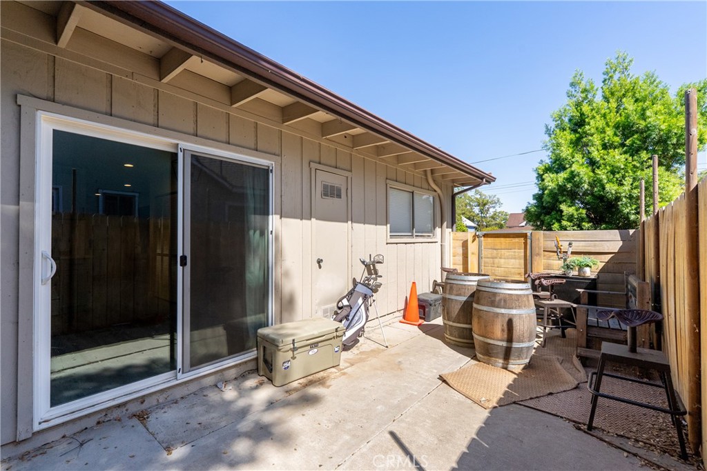 1635 Pine