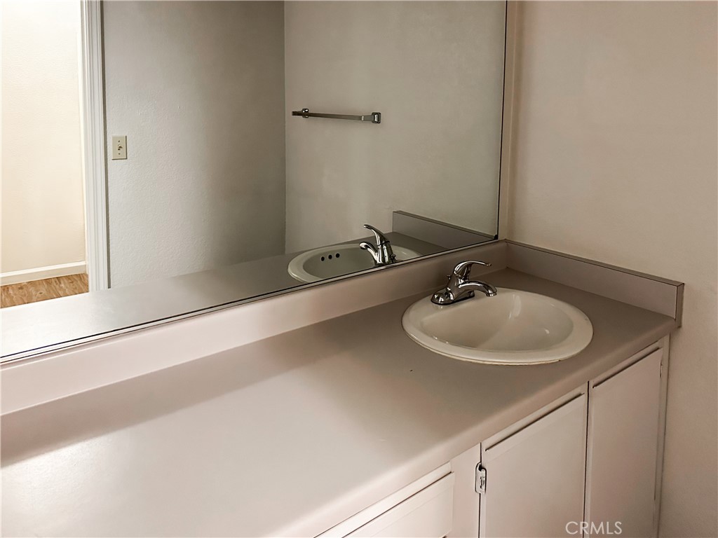 1017 Southwood Drive B