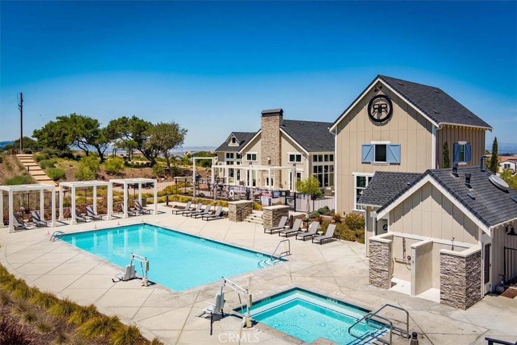 5868 Leaf Springs Place