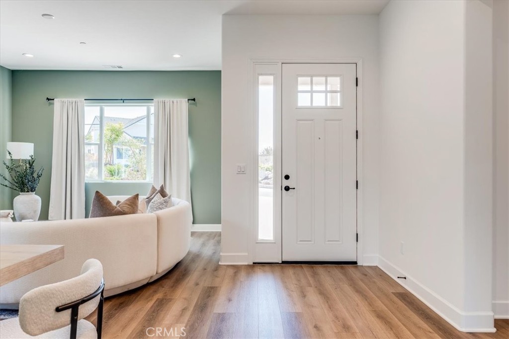 5868 Leaf Springs Place