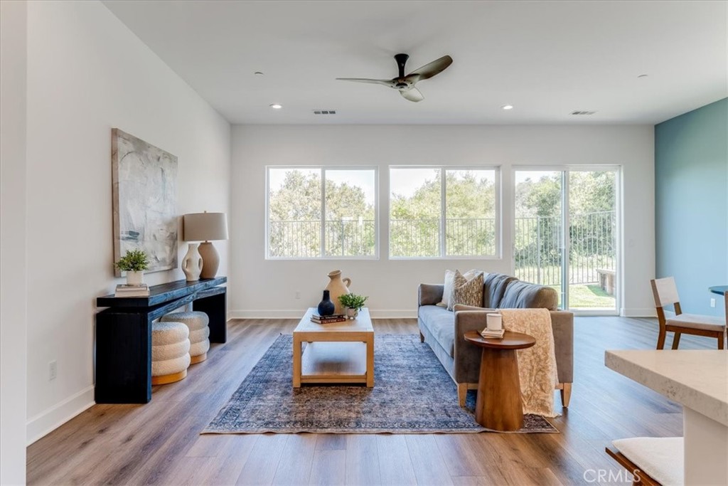 5868 Leaf Springs Place