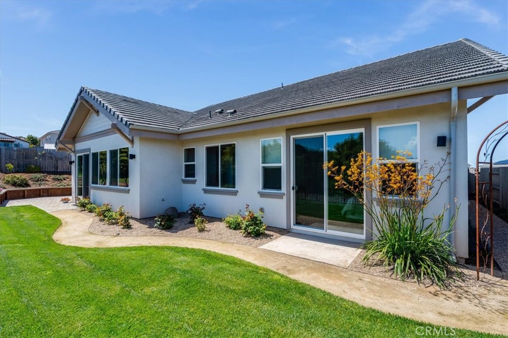 5868 Leaf Springs Place