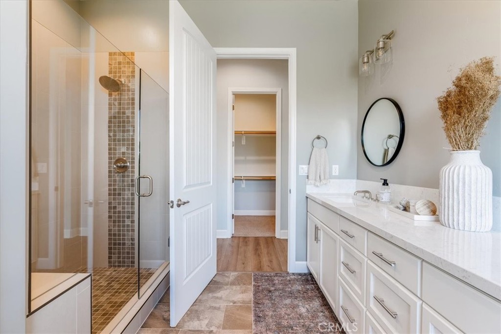 5868 Leaf Springs Place