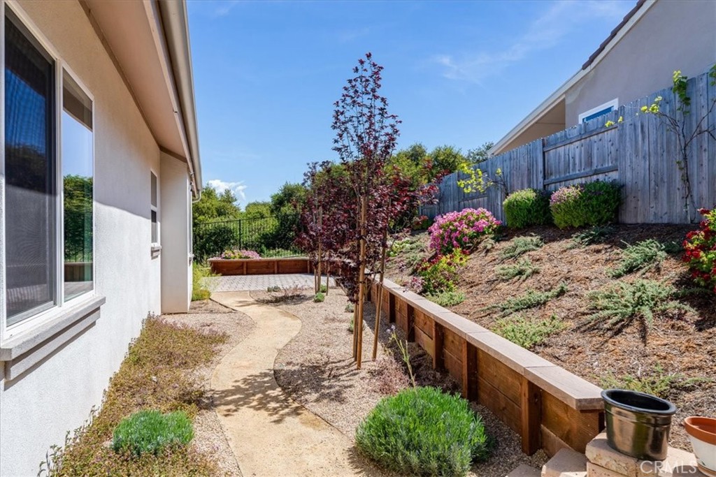 5868 Leaf Springs Place