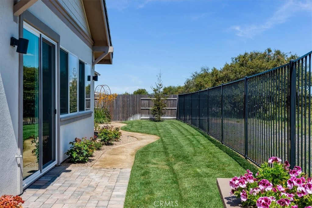 5868 Leaf Springs Place