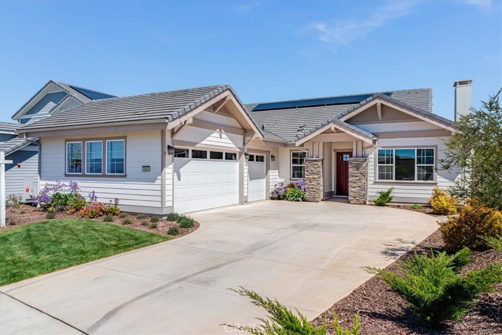 5868 Leaf Springs Place