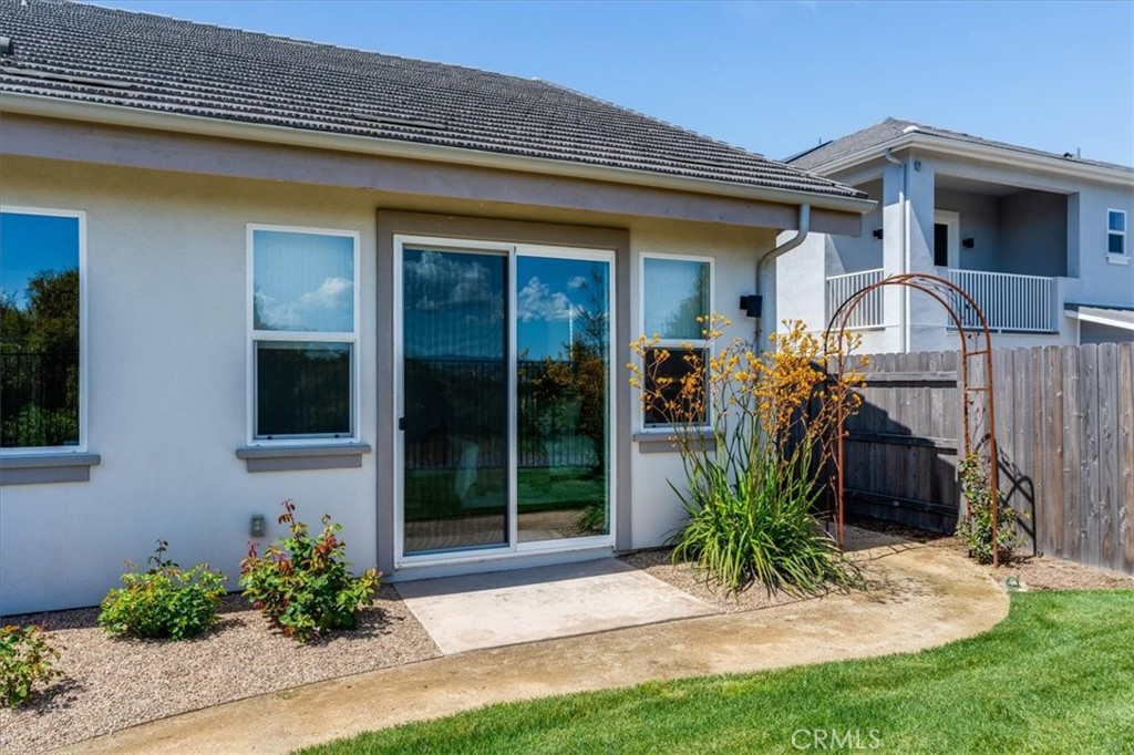 5868 Leaf Springs Place