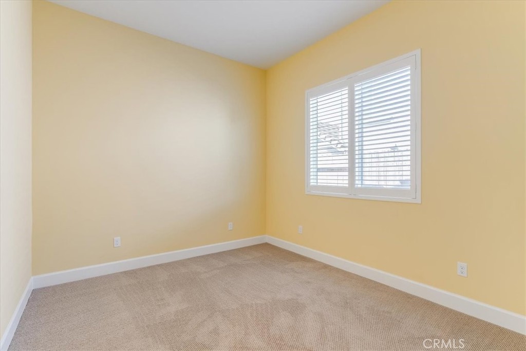 5868 Leaf Springs Place