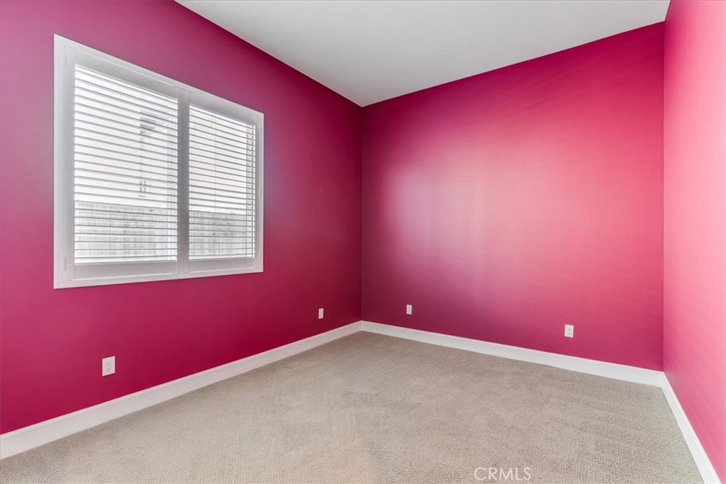 5868 Leaf Springs Place