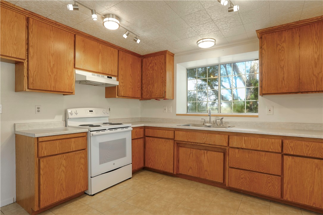 4425 Coyote Creek Lane