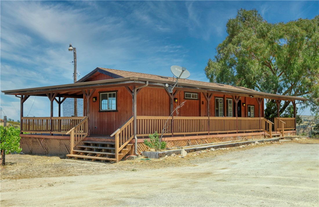 4425 Coyote Creek Lane