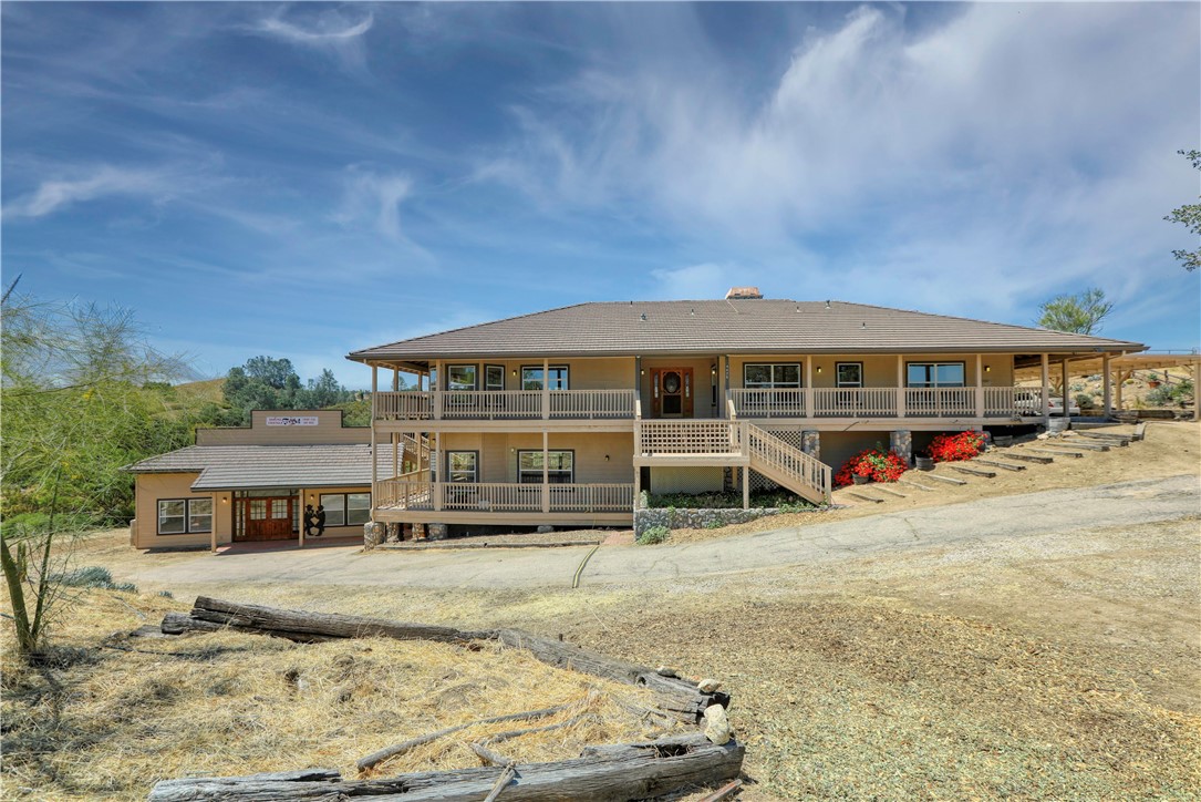 4425 Coyote Creek Lane