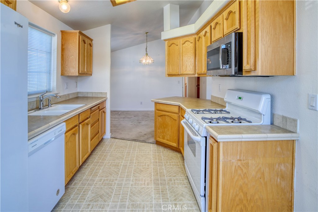 3057 S Higuera Street 9