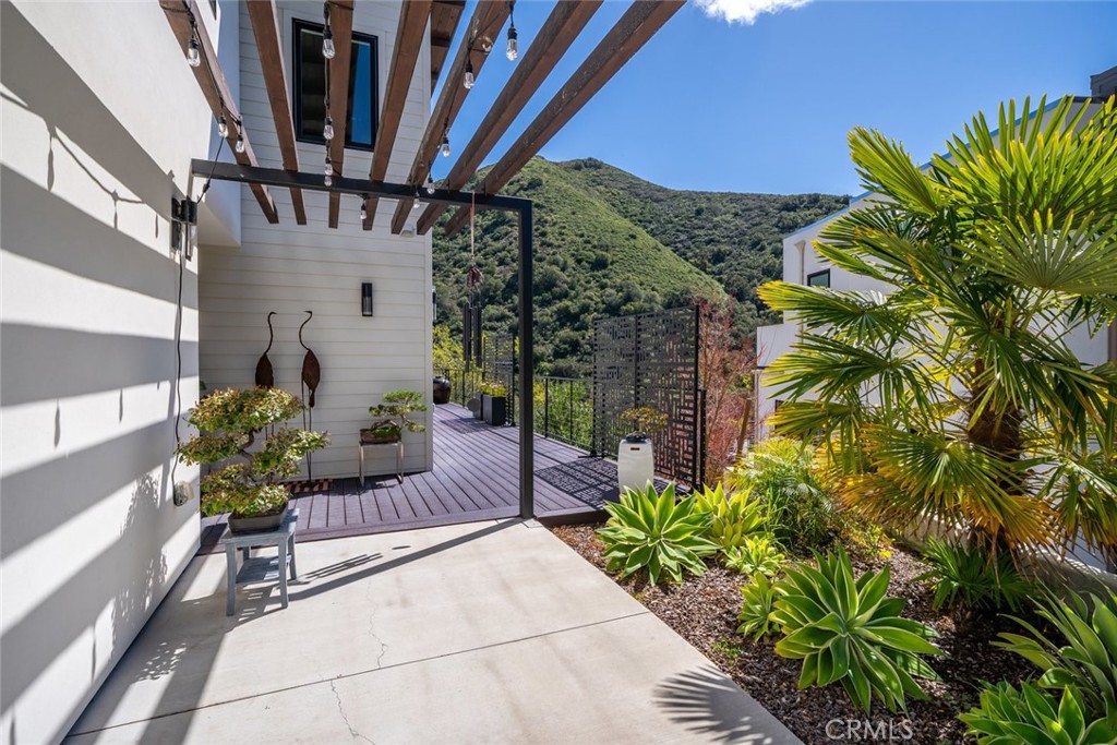 2318 Santa Ynez Avenue