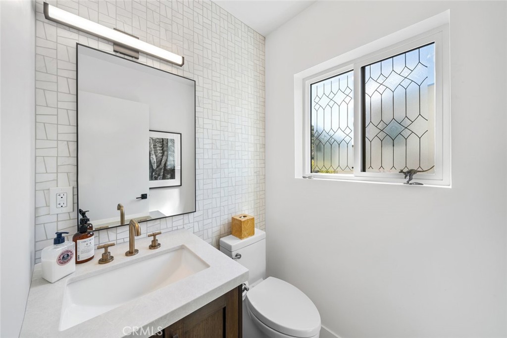 2318 Santa Ynez Avenue