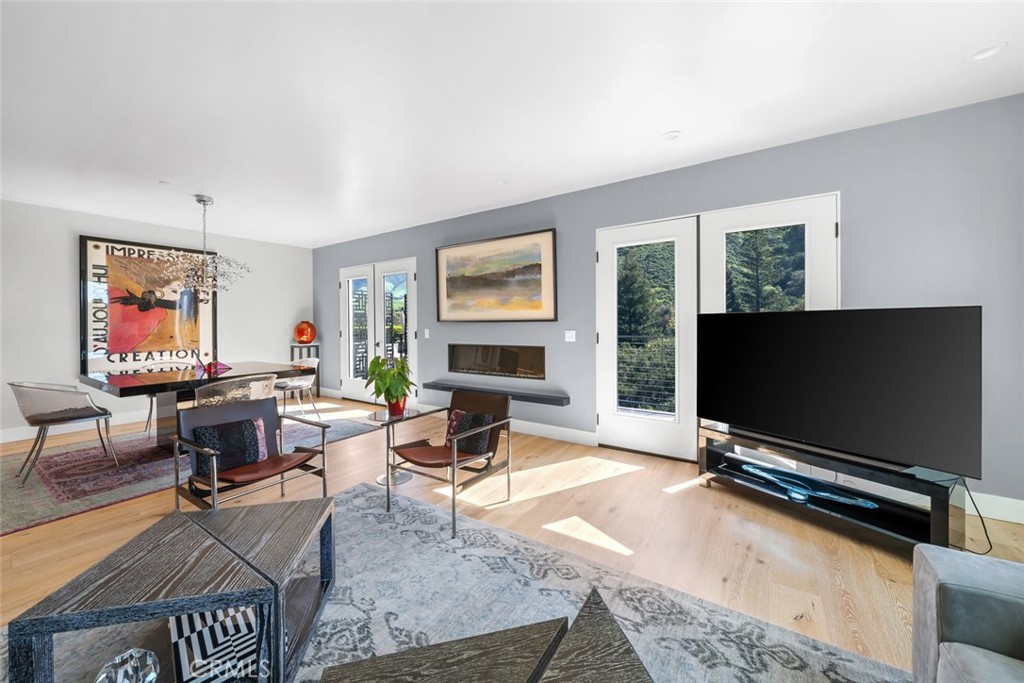 2318 Santa Ynez Avenue