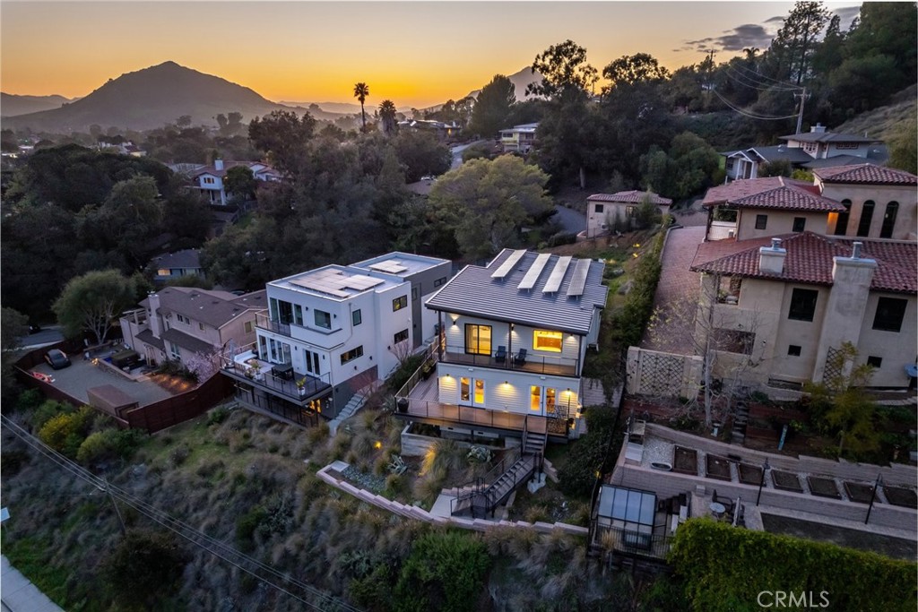 2318 Santa Ynez Avenue