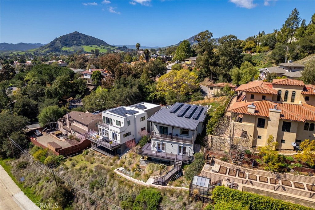 2318 Santa Ynez Avenue