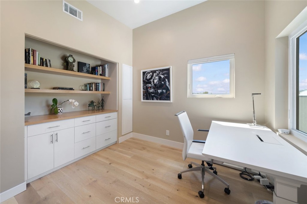 2318 Santa Ynez Avenue