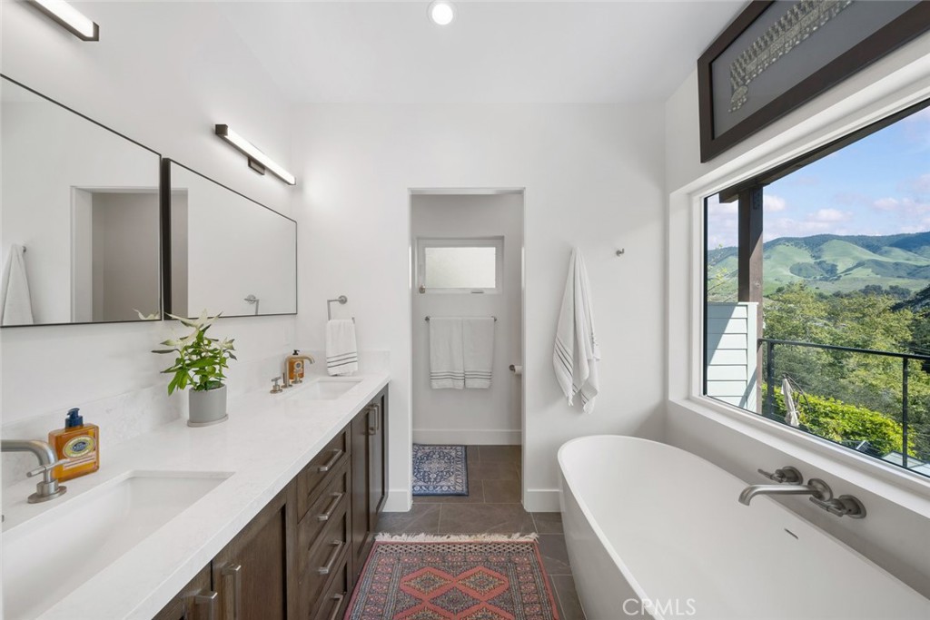 2318 Santa Ynez Avenue